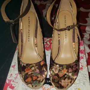 2 for $25🌻🌻Chinese Laundry size 10. Good quality, ankle strap wedges